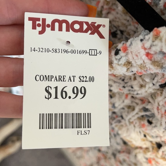 Jessica Simpson sweater - Picture 3 of 3